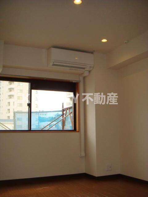 その他部屋・スペース　広くて明るい寝室