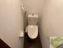 トイレ　こちらはトイレです。清潔感があり、安心して使用できます。
