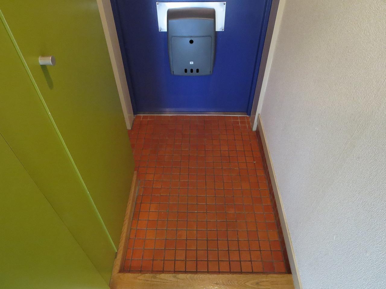 玄関　＜玄関＞