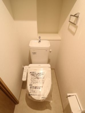 東京メトロ銀座線 浅草駅 徒歩9分 9階建 築8年のトイレ写真