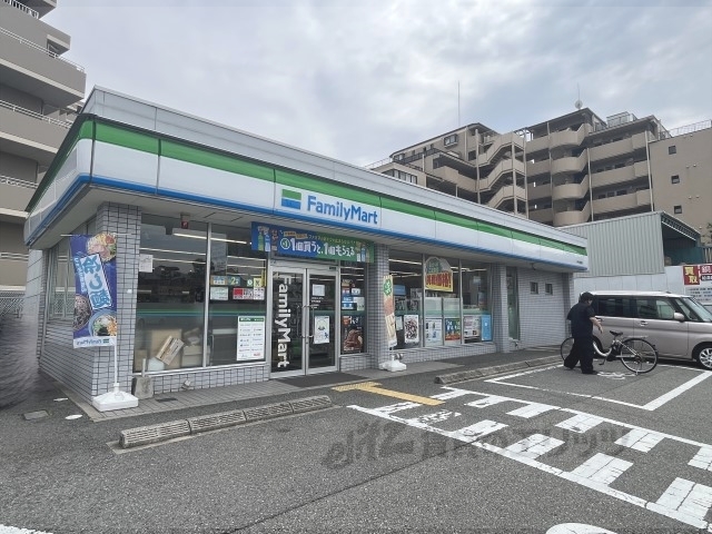 コンビニ　ファミリーマート伊丹昆陽店（コンビニ）まで190m