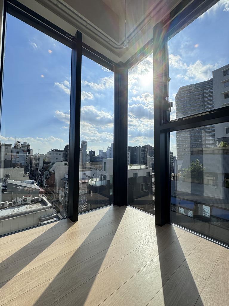 希神楽坂TERRACEの居間写真