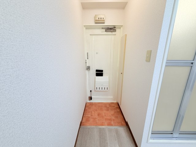 マンション長栄の玄関写真