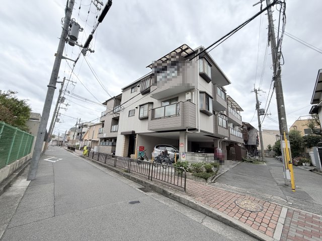 マンション長栄の外観写真