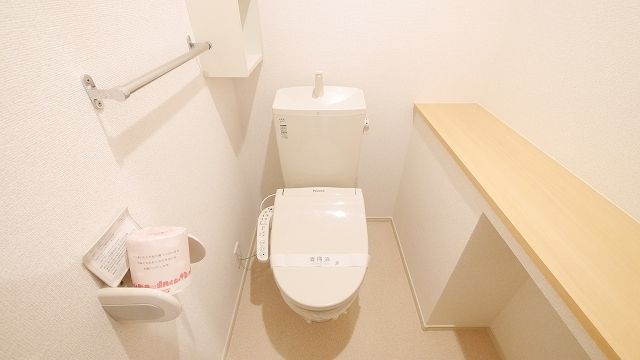 ＪＲ宇都宮線 矢板駅 徒歩6分 2階建 築11年のトイレ写真
