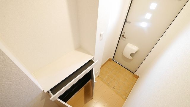 ＪＲ宇都宮線 矢板駅 徒歩6分 2階建 築11年の玄関写真