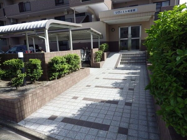 地下鉄東山線 中村公園駅 徒歩18分 4階建 築25年の外観写真