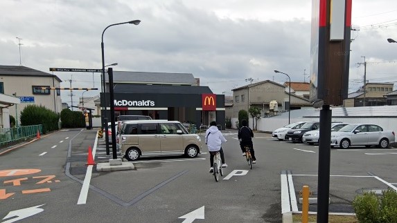 飲食店　マクドナルド 外環八尾店（飲食店）まで1944m