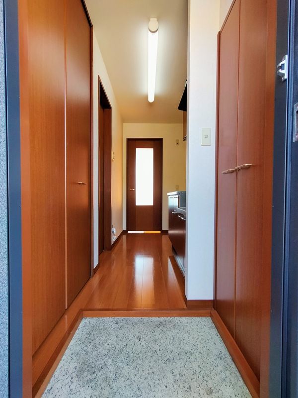 玄関　別部屋参照写真