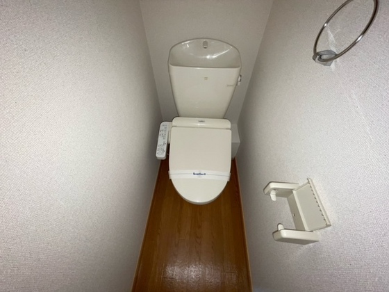 トイレ　※別部屋の写真です