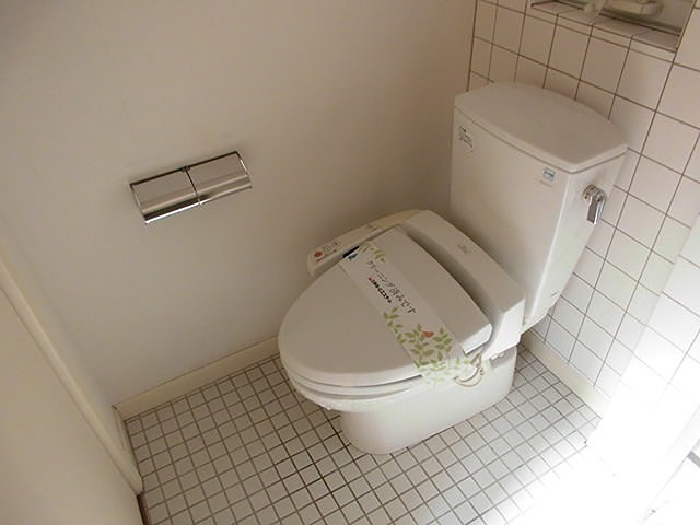 トイレ　※同仕様写真含む