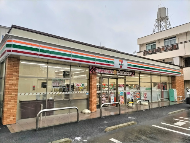 コンビニ　セブン－イレブン　南浦和３丁目店（コンビニ）まで220m
