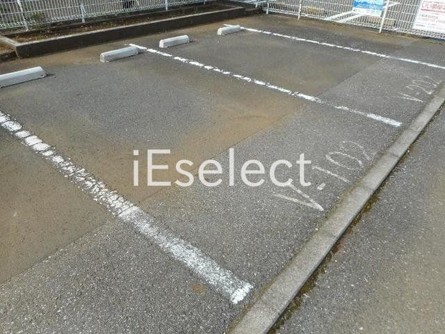 駐車場　敷地内駐車場