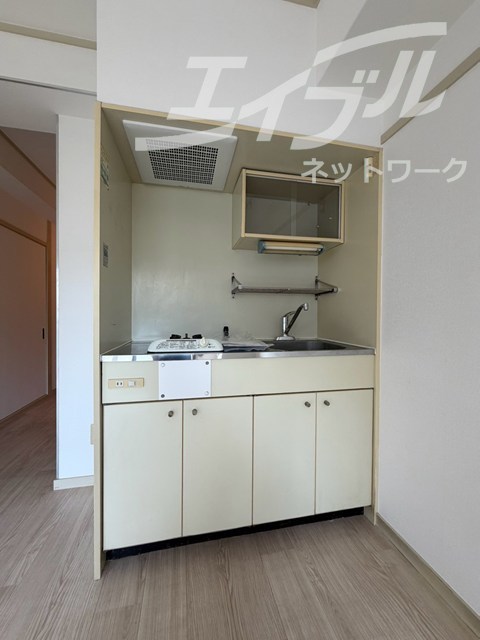 地下鉄御堂筋線 東三国駅 徒歩6分 5階建 築44年のキッチン写真