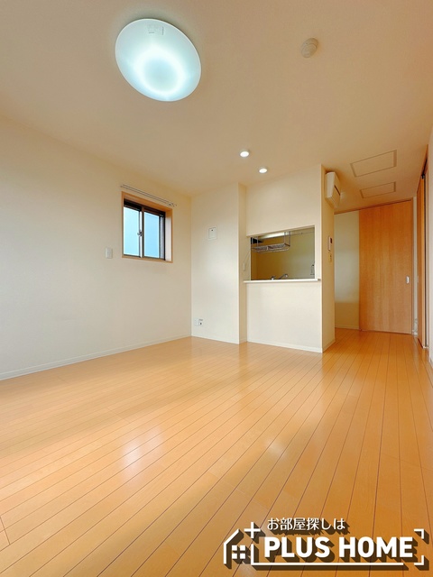 ＪＲ阪和線 六十谷駅 徒歩18分 3階建 築11年の居間写真