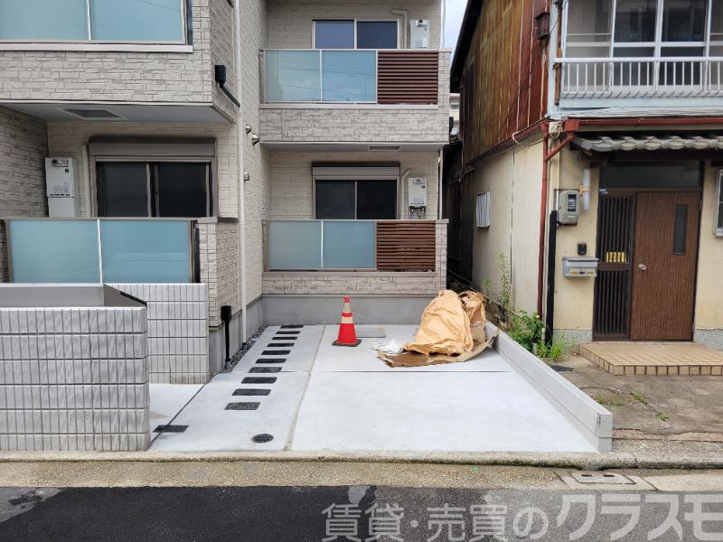 駐車場　敷地内駐車場