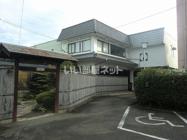 飲食店　レストラン琴川（飲食店）まで1581m