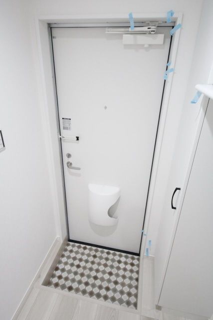 玄関　同タイプの間取り部屋の写真です