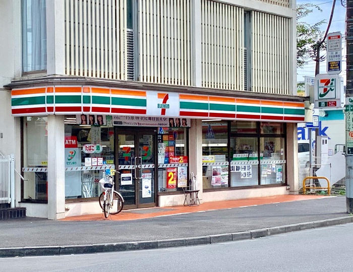 コンビニ　セブンイレブン（コンビニ）まで150m