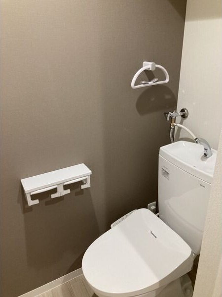 メニーズコート南郷13STのトイレ写真