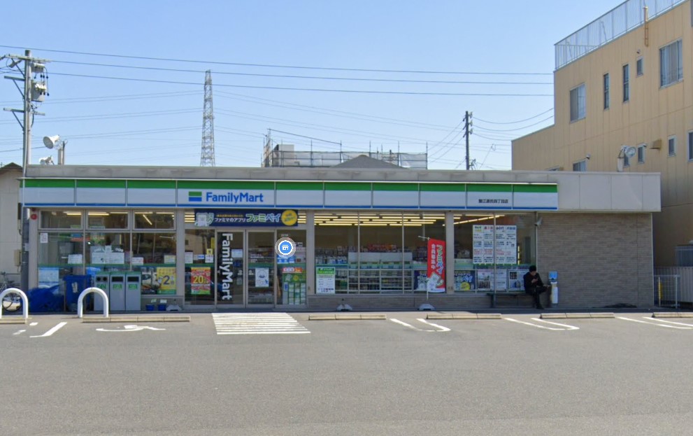 コンビニ　ファミリーマート 蟹江源氏四丁目店（コンビニ）まで392m