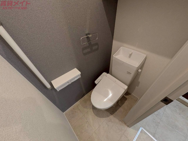 トイレ　同タイプの部屋写真です