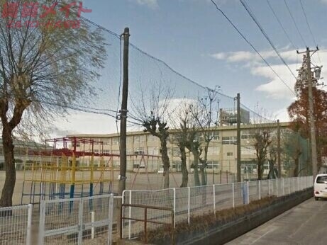 小学校　四日市市立下野小学校（小学校）まで1800m