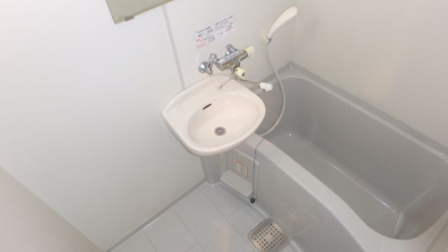 ＪＲ大阪環状線 福島駅 徒歩7分 12階建 築30年の風呂写真