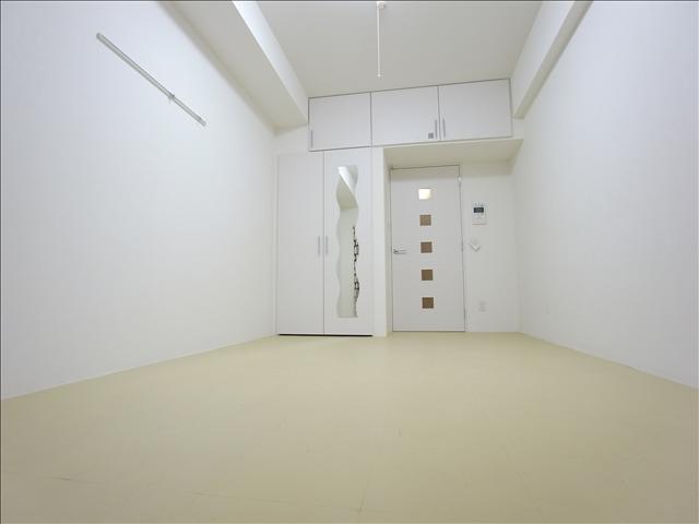 CLUB ORIENT BLD No.88 MARINAGATE SUの居間写真