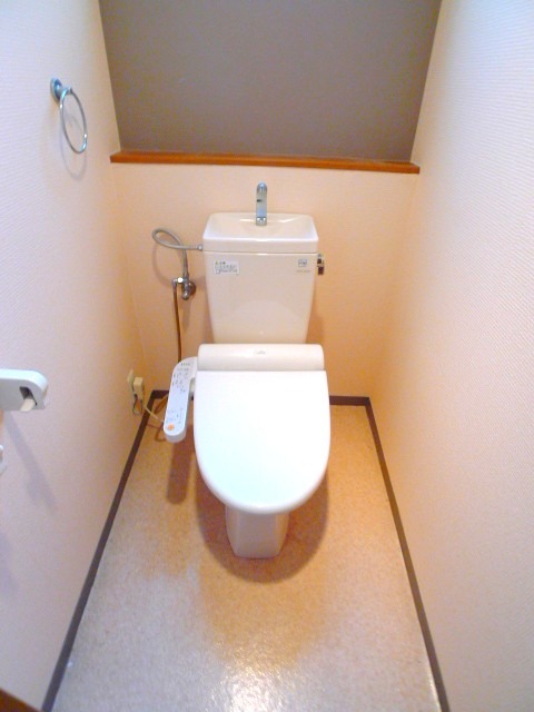 地下鉄東山線 覚王山駅 徒歩7分 3階建 築24年のトイレ写真