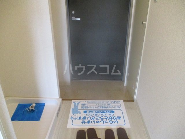 ユーコート新丸子の玄関写真