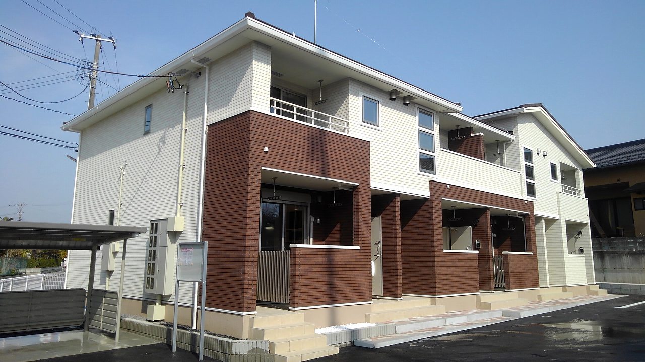 ＪＲ常磐線 泉駅 バス乗車時間：10分 最寄りバス停で下車 徒歩7分 築9年