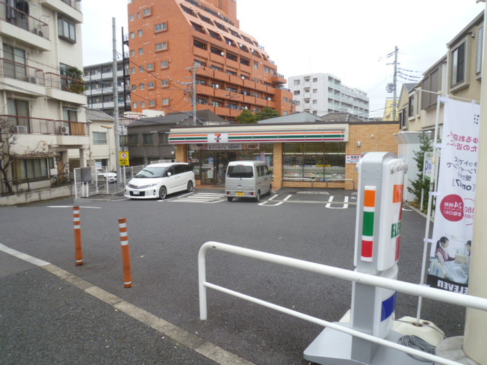 コンビニ　セブンイレブン（コンビニ）まで100m