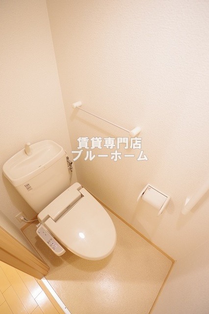 トイレ　ウォシュレット付き！
