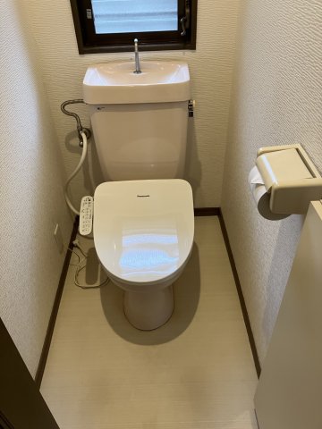 八王子市丸山町戸建のトイレ写真