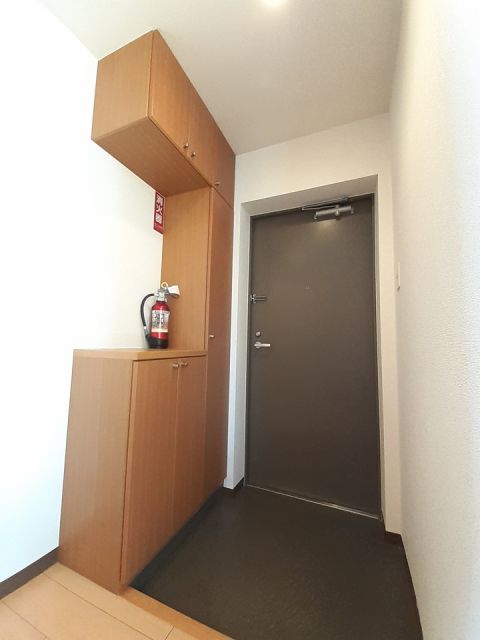 アドラブールの玄関写真