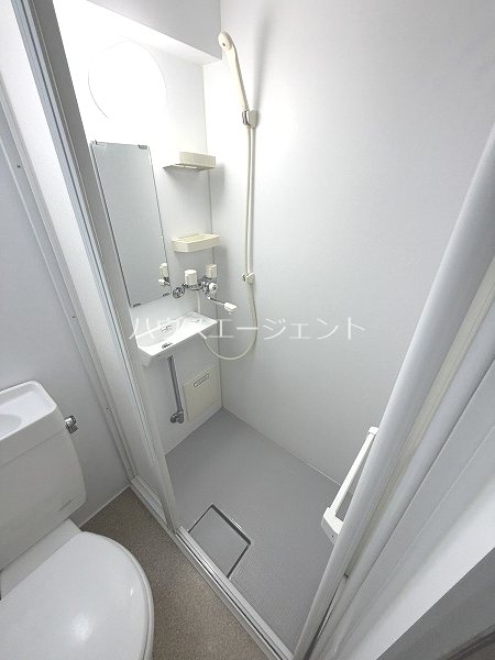 その他設備　シャワー室です。※参考写真