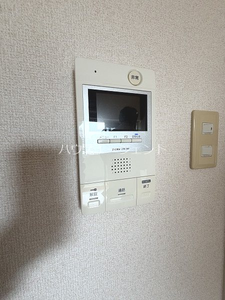 セキュリティ　オートロック付で安心です。※参考写真