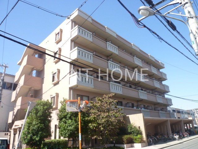 建物外観　ＲＣ造マンションです