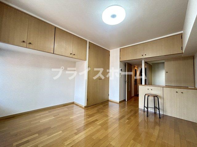 エステートモア薬院の居間写真