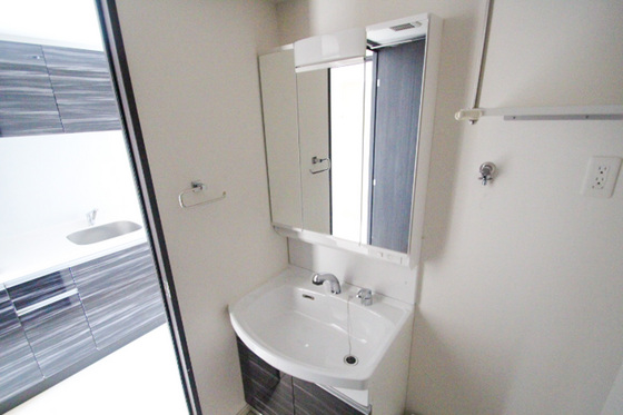 洗面設備　※別部屋の写真です