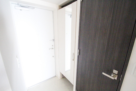 玄関　※別部屋の写真です