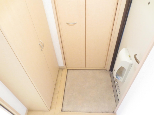 玄関　別号室の参考写真です。