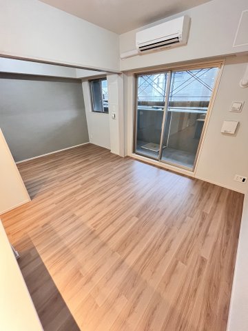 スプランディッド城東関目の居間写真