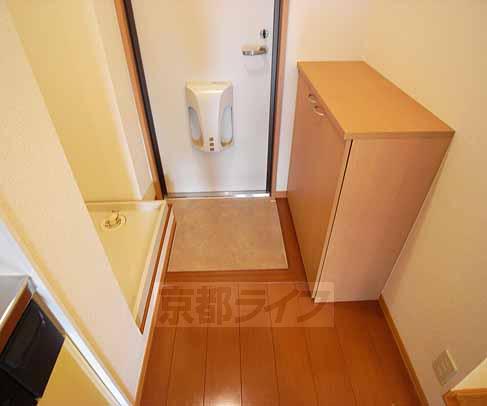 玄関　下駄箱付きです・