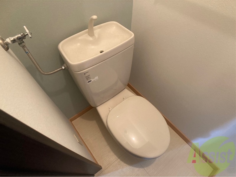 トイレ　こちらはトイレです。清潔感があり、安心して使用できます。
