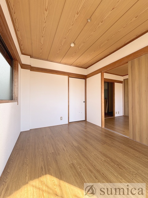 居室・リビング　日当たりのいいお部屋です♪