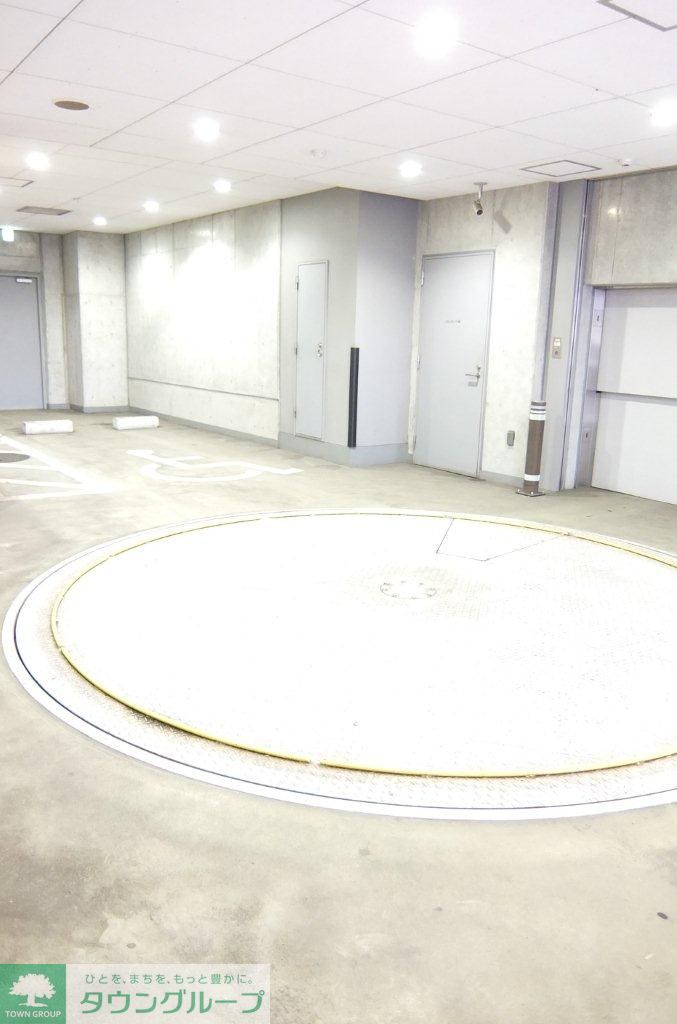 駐車場　ターンテーブル　※参考写真