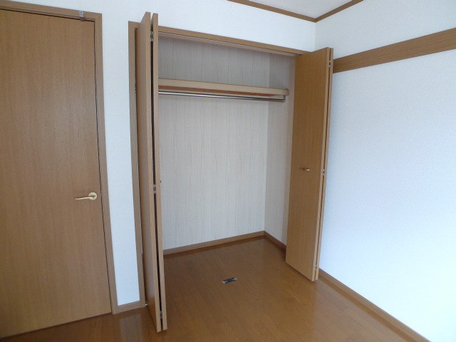 収納　写真は102