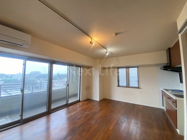 ロジュマン湘南の居間写真